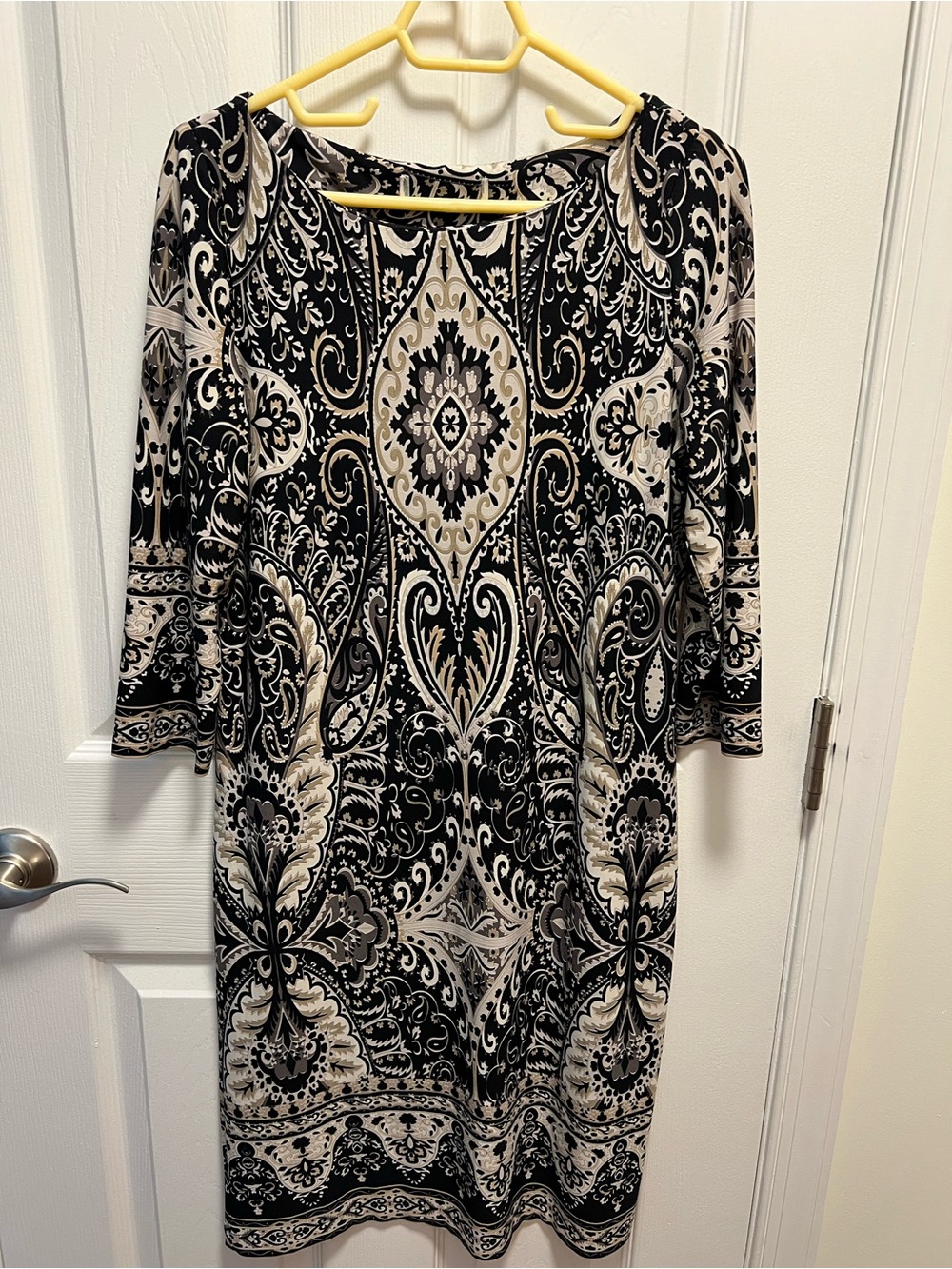 Wallis Black and Cream Paisley Midi Dress
